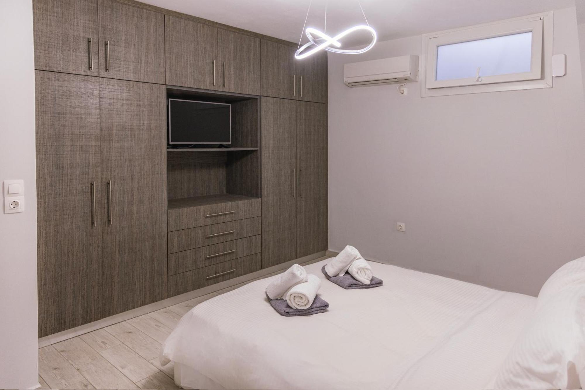 Limani Lux Apartments Karpathos Town  Room photo